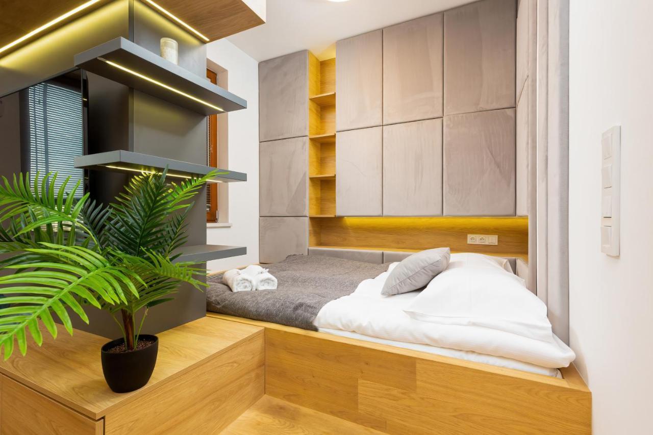 Apartment City Center Grzybowska By Renters Prestige Warsawa Bagian luar foto