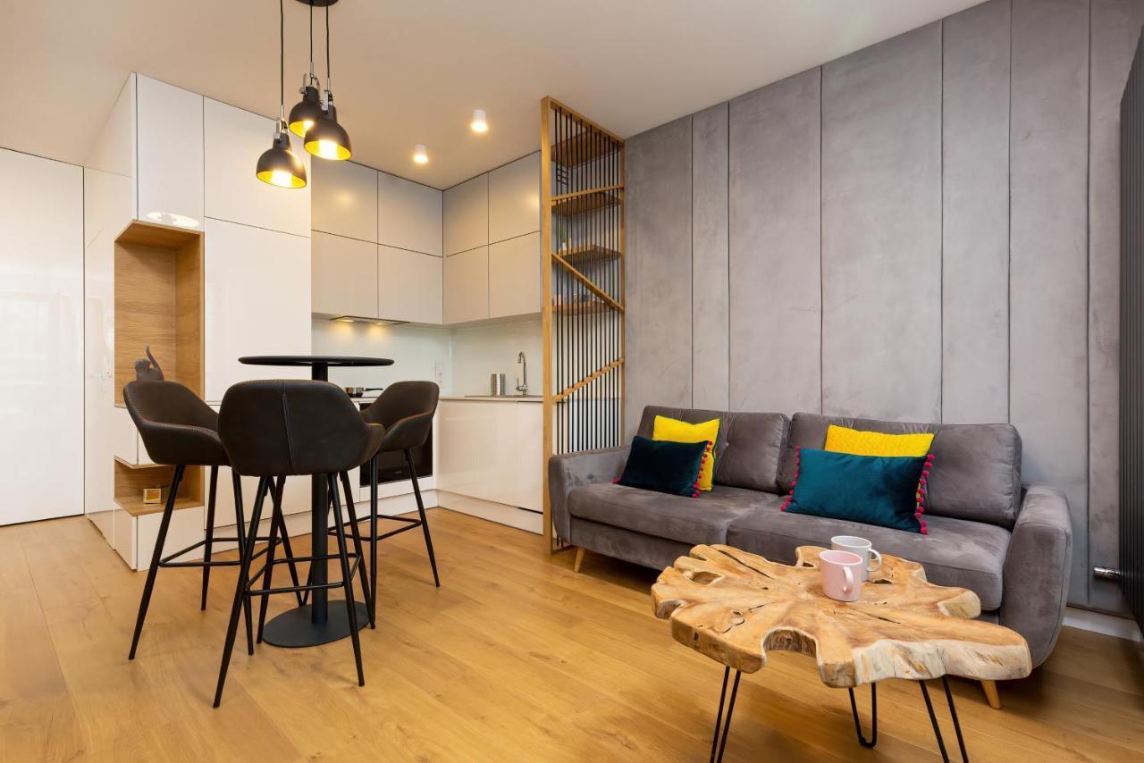 Apartment City Center Grzybowska By Renters Prestige Warsawa Bagian luar foto